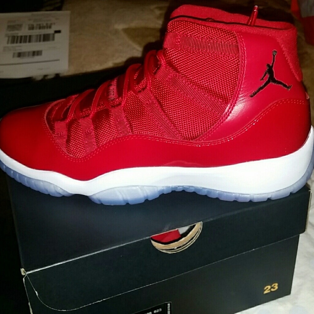 Bloody Jordan Retro 11